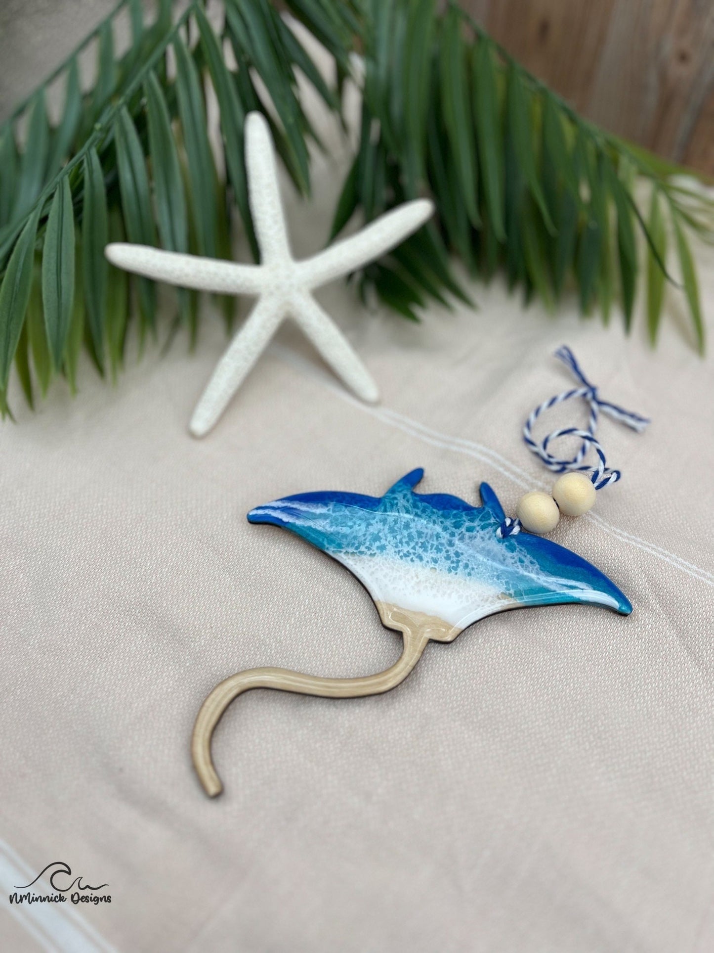 Manta Ray Ocean Ornament, Beach Decor, Coastal Christmas Decor, Travel Ornament, Scuba Diver Gift, Ocean Resin Waves